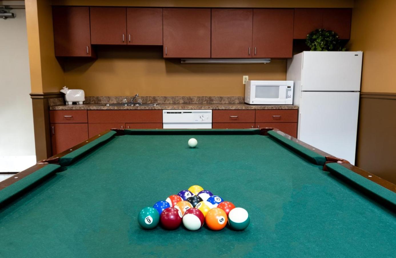 Pp 1009 Beautiful Corporate 2br Apt, Pool * Harrisburg